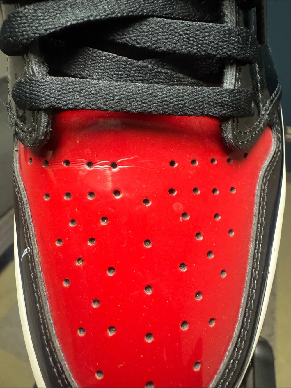 Jordan Men’s Air Jordan 1 High Black/Red Patent Leather